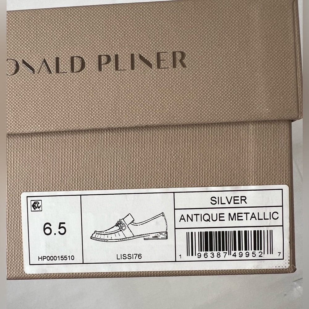 Donald Pliner Lissi Sliver Metallic Leather Loafer, Sz 6.5, NIB - Picture 10 of 11